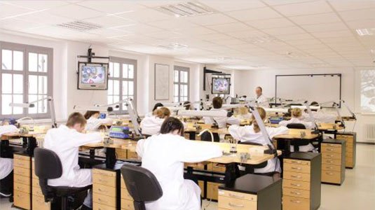 Сотрудники часового завода NIKA Сотрудники часового завода NIKA